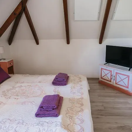 Cselling Udvarhaz Guest house Revfulop