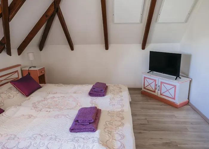 Cselling Udvarház Vendégház Révfülöp